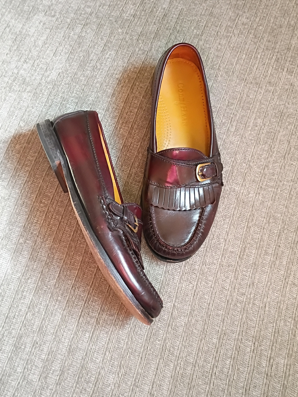 Cole Haan Vintage Burgundy Leather Kiltie Fringe Buckle Loafers Size 8.5D